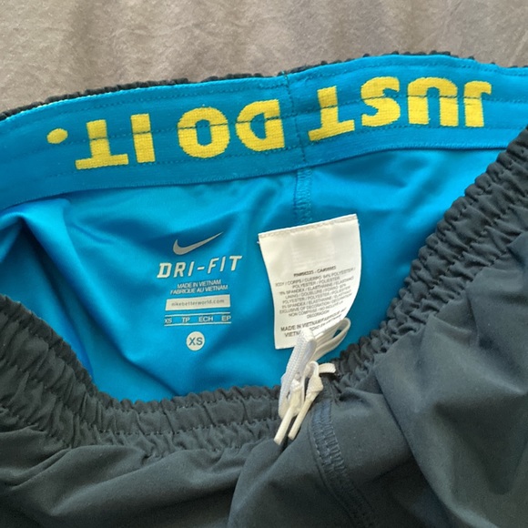 Nike Dri-fit Shorts - Picture 2 of 4
